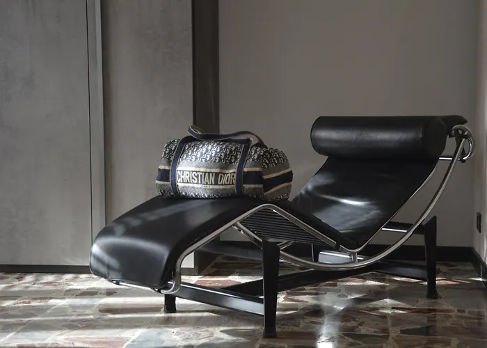 Re Umberto, Incantevole, Nel Cuore Di Alba, Con Posto Auto Gratuito Guest house